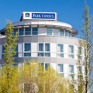 Plaza Premium Hotel