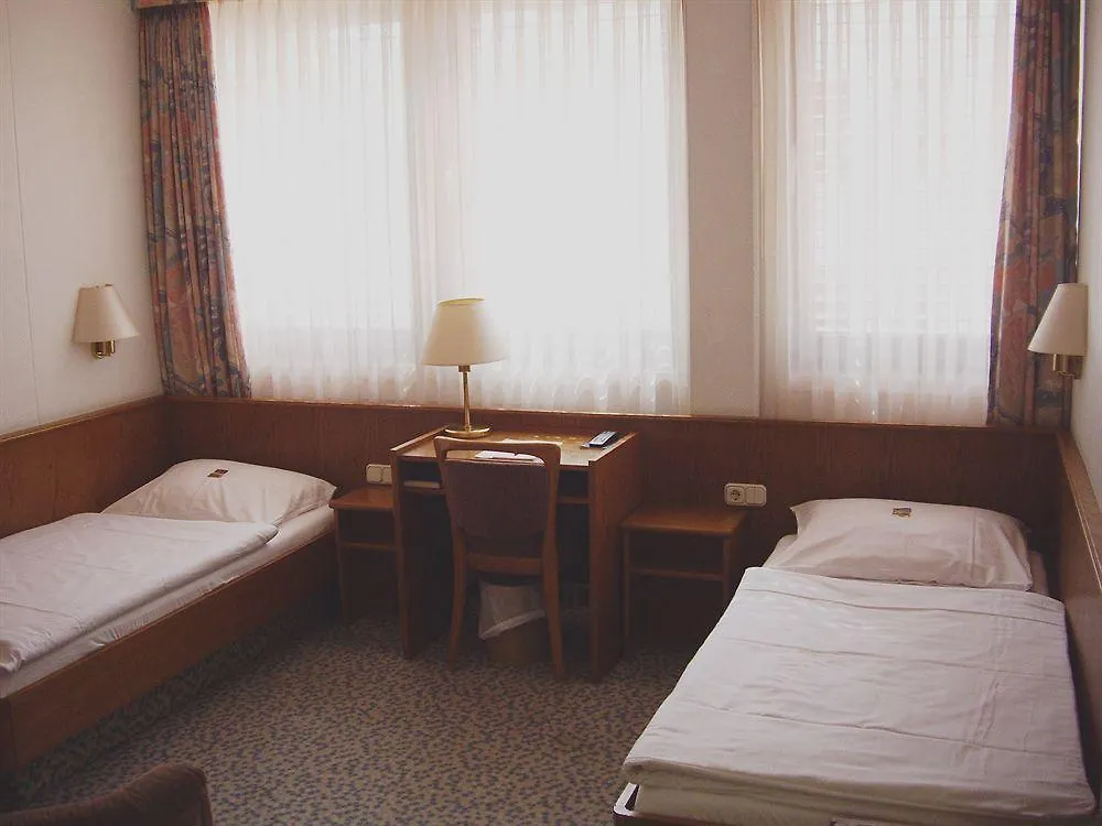 Aaa Budget Hotel Cologne Germany